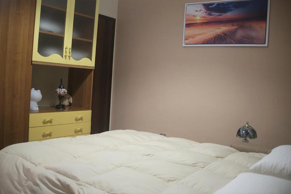Appartamento Timeless Con Piscina E Tennis Valbrona Eksteriør bilde
